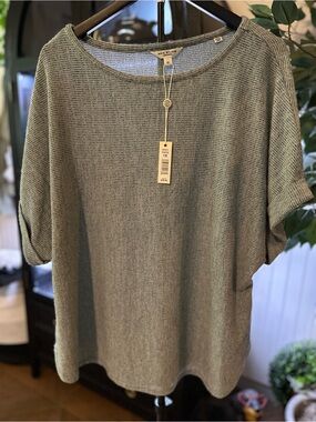 Max Studio Textured Knit Top in Sage Green